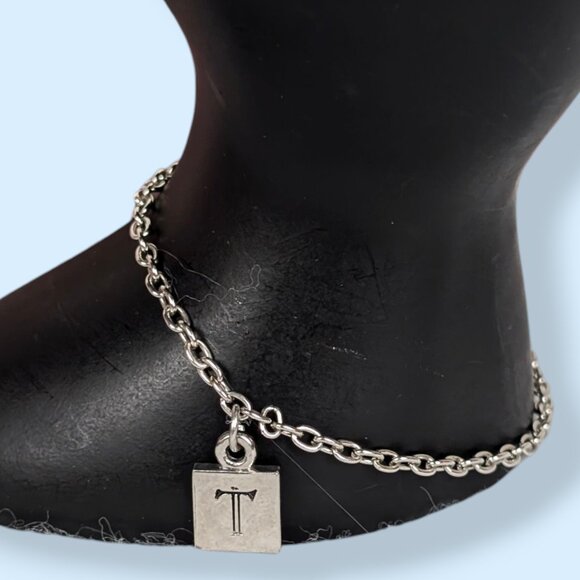 (2/$20) Silver Tone Letter "T" Bracelet - Picture 1 of 4